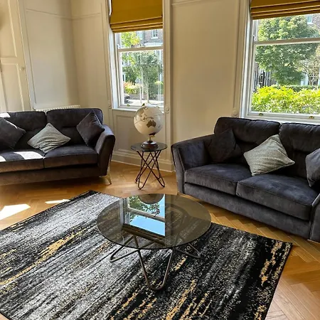 Stunning House Near Racecourse Dom wakacyjny York